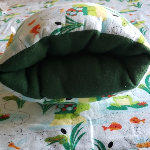 Baby Flannel Mat/Blanket & Arm Support Pillow. - Picture 3 of 8